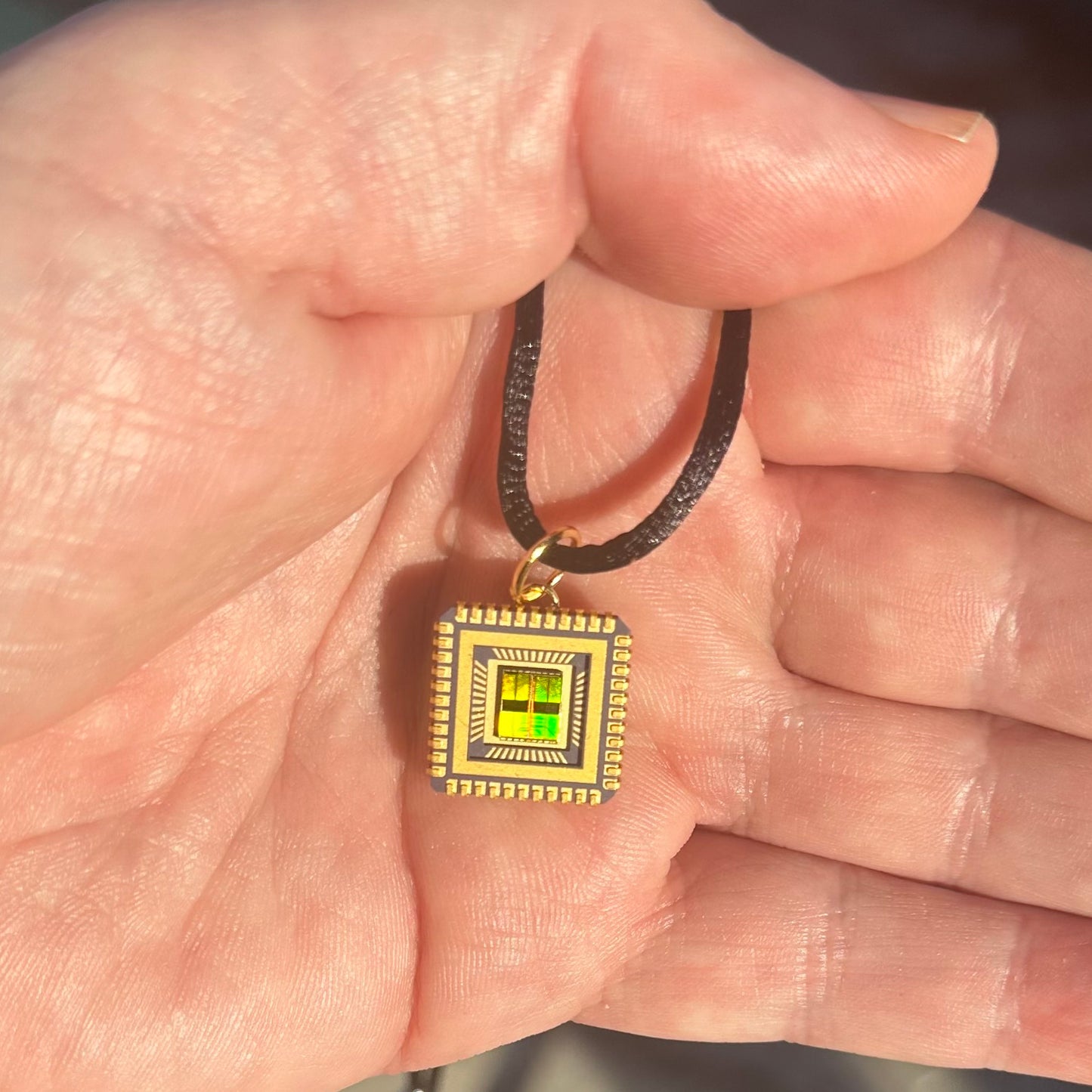 Gold Square Pendant Necklace (Small 17mm)