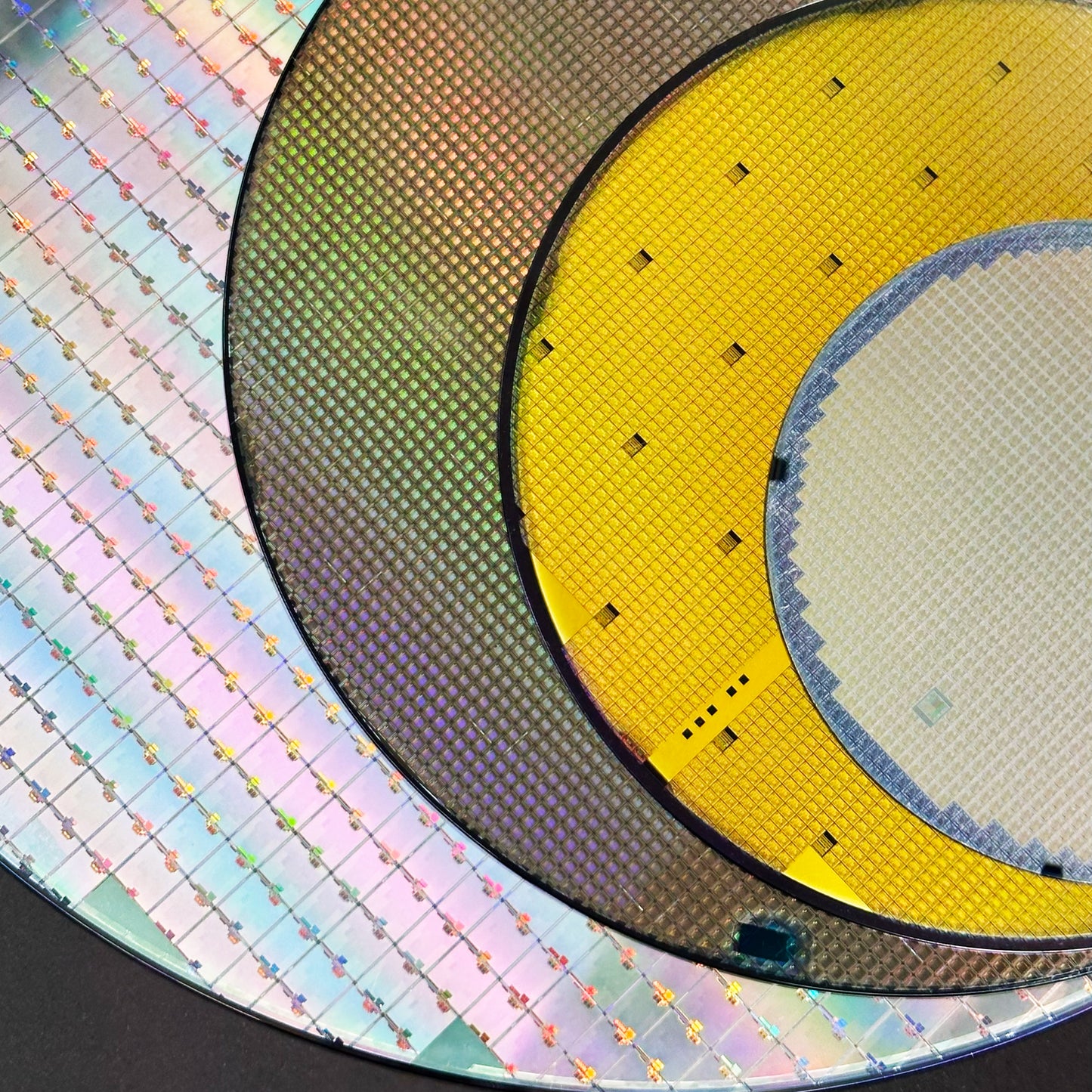 Evolution Collection Silicon Wafer - 100 to 300 mm Framed Silicon Wafers, Serial Number: M24-00129-A