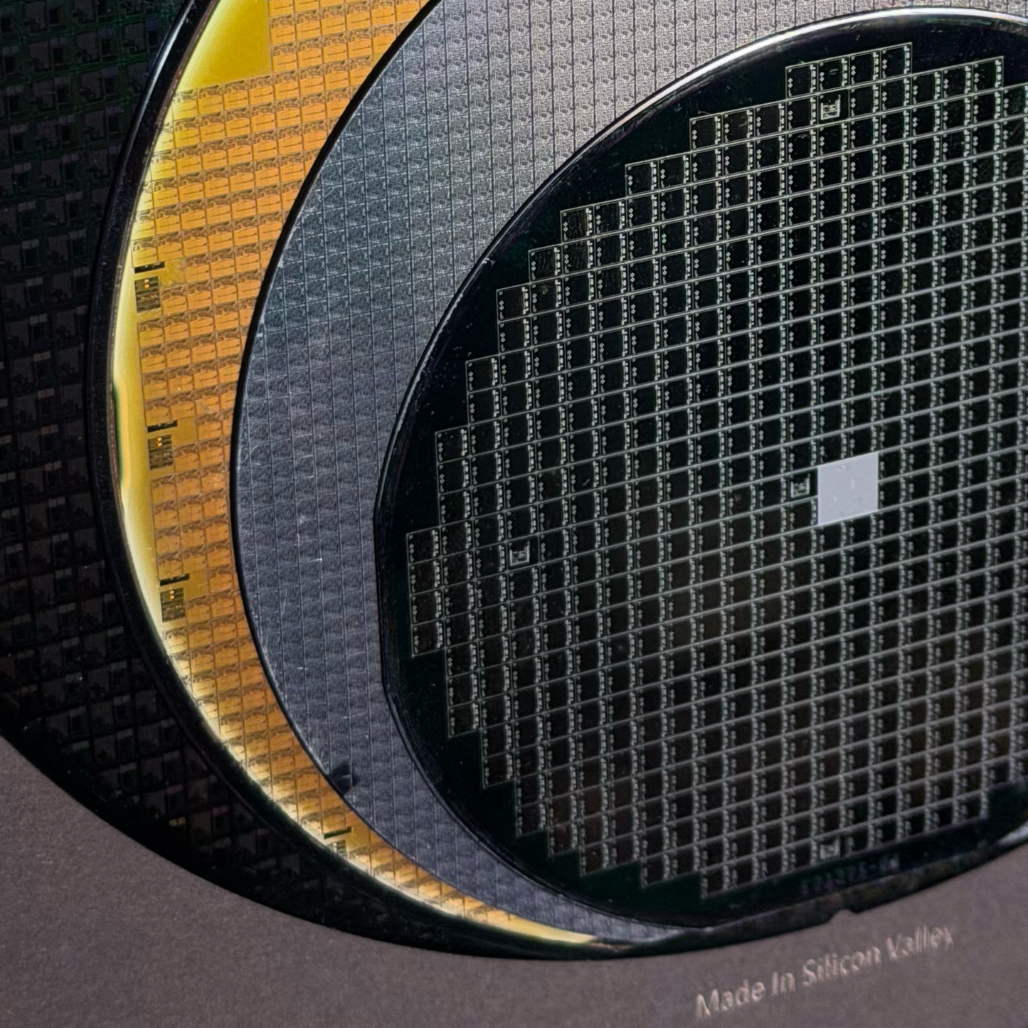 Framed silicon wafer evolution corporate gift 100-200mm surface detail