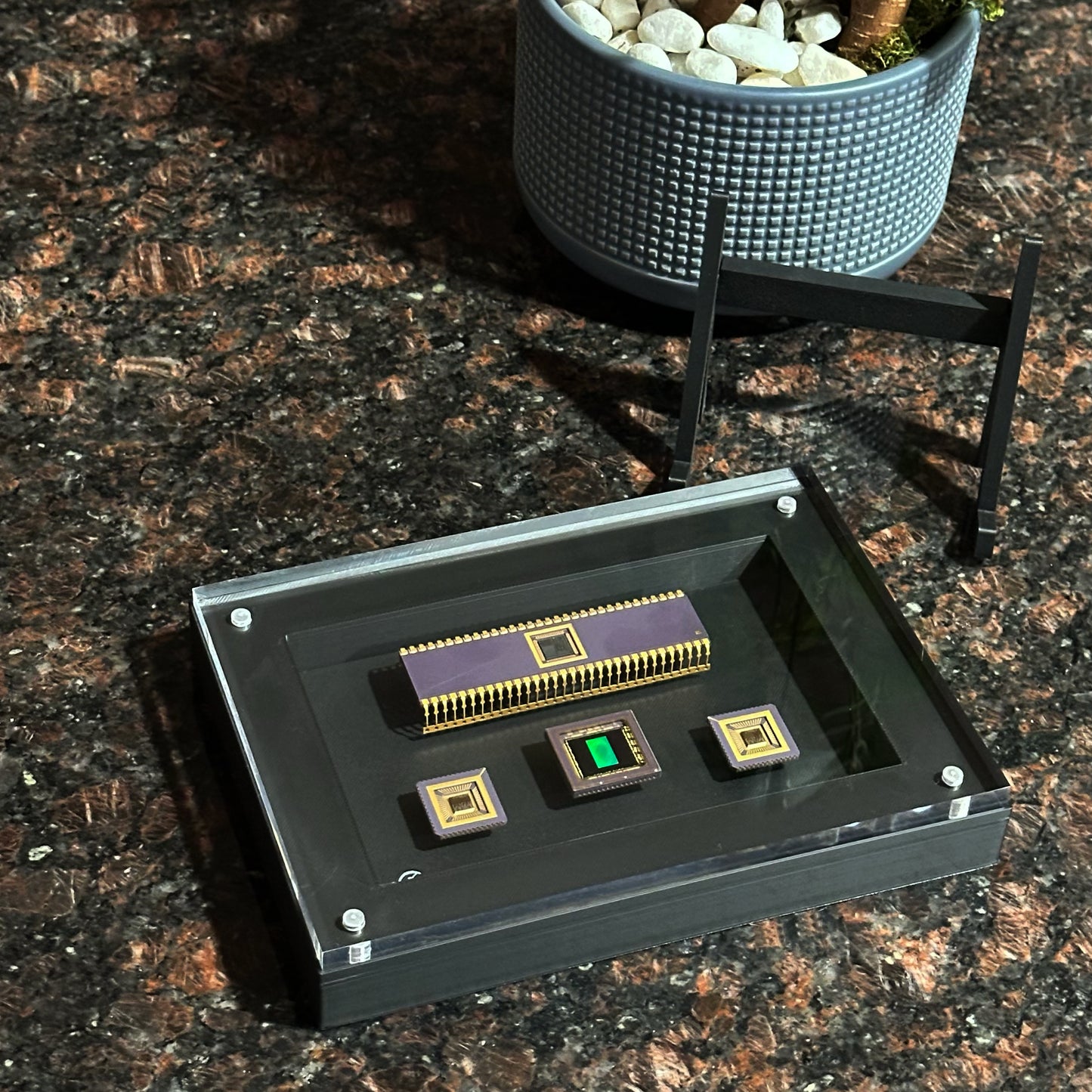 Unique IC chip and package - Desk Collection