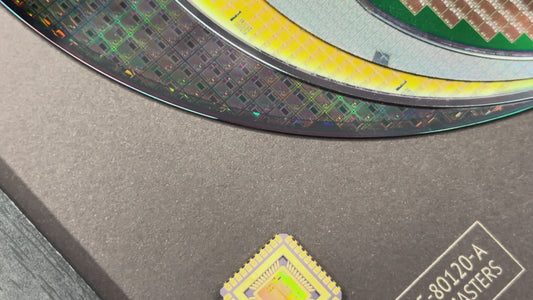 Silicon Wafer Evolution Framed Wall Art — 100mm to 200mm Progression Display, Tech Corporate Gift